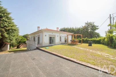 Moradia T4 para Venda em Salir de Matos
