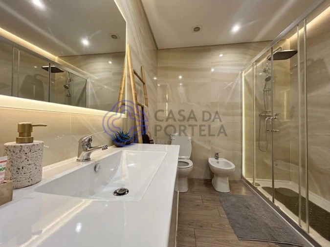 Apartamento T2 para Venda em Rio Tinto Foto 8
