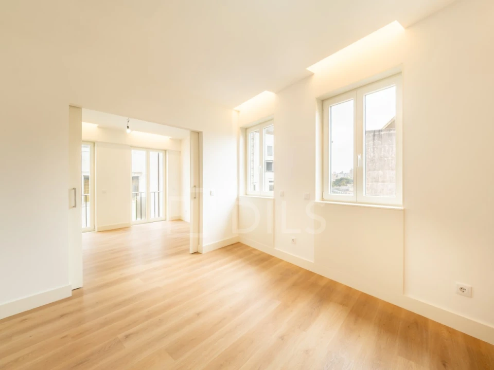 Apartamento T2 para Venda em Cedofeita, Santo Ildefonso, Sé, Miragaia, São Nicolau e Vitória Foto 1