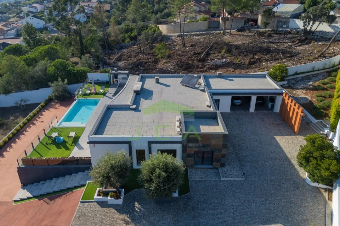 Moradia T3 para Venda em Mira de Aire Foto 3