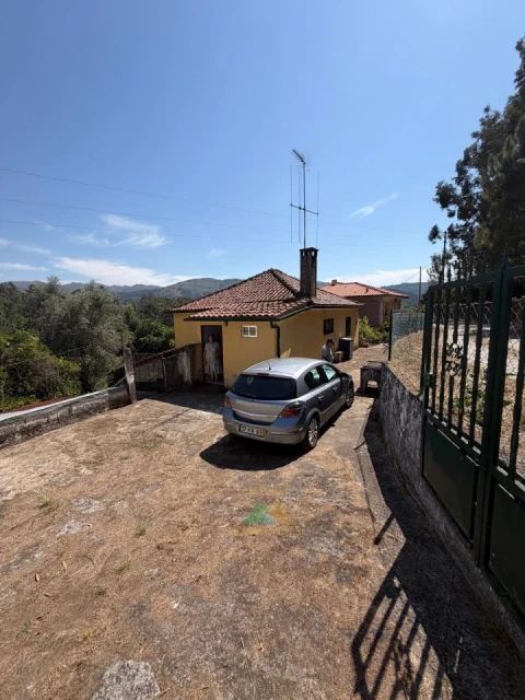 Moradia T2 para Venda em São Jorge e Ermelo