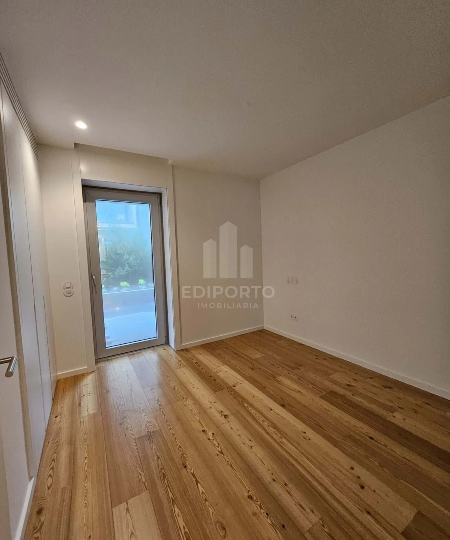Apartamento T2 para Venda em Canidelo Foto 15