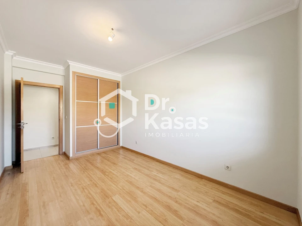 Apartamento T3 para Venda em Pinhal Novo Foto 18