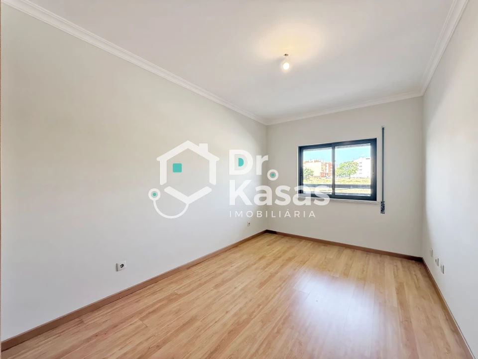 Apartamento T3 para Venda em Pinhal Novo Foto 17