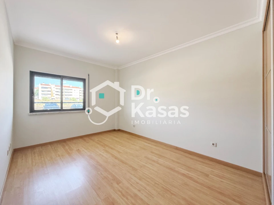 Apartamento T3 para Venda em Pinhal Novo Foto 19