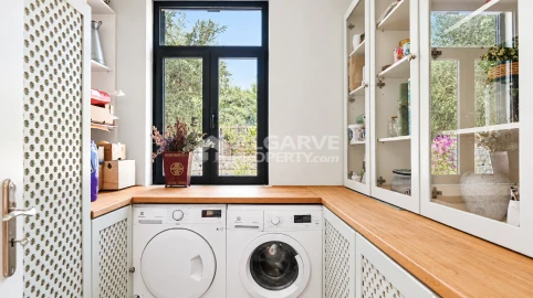 Moradia T2 para Venda em Santa Barbara de Nexe