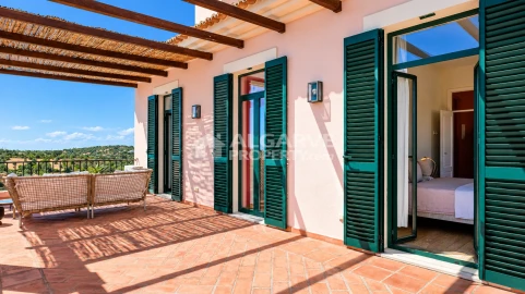 Moradia T2 para Venda em Santa Barbara de Nexe