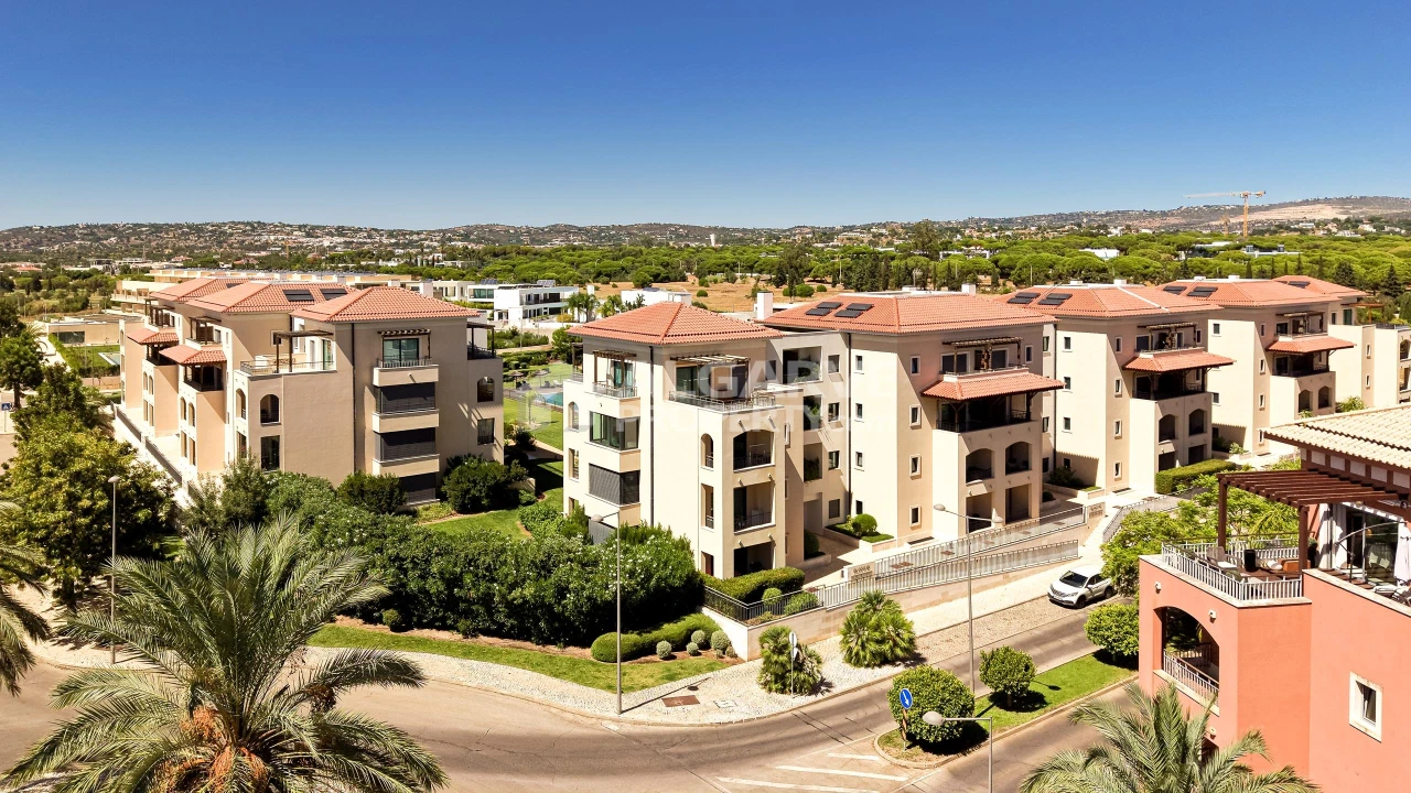 Apartamento T2 para Venda em Quarteira Foto 22