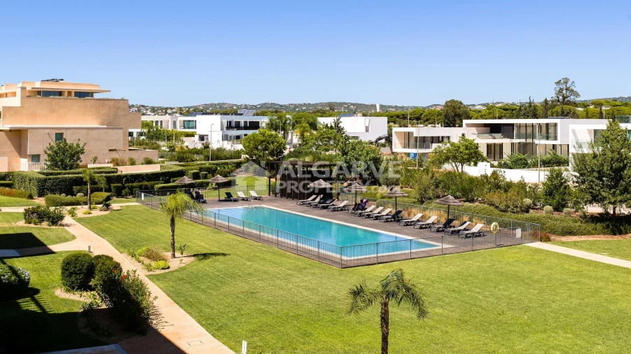 Apartamento T2 para Venda em Quarteira Foto 2