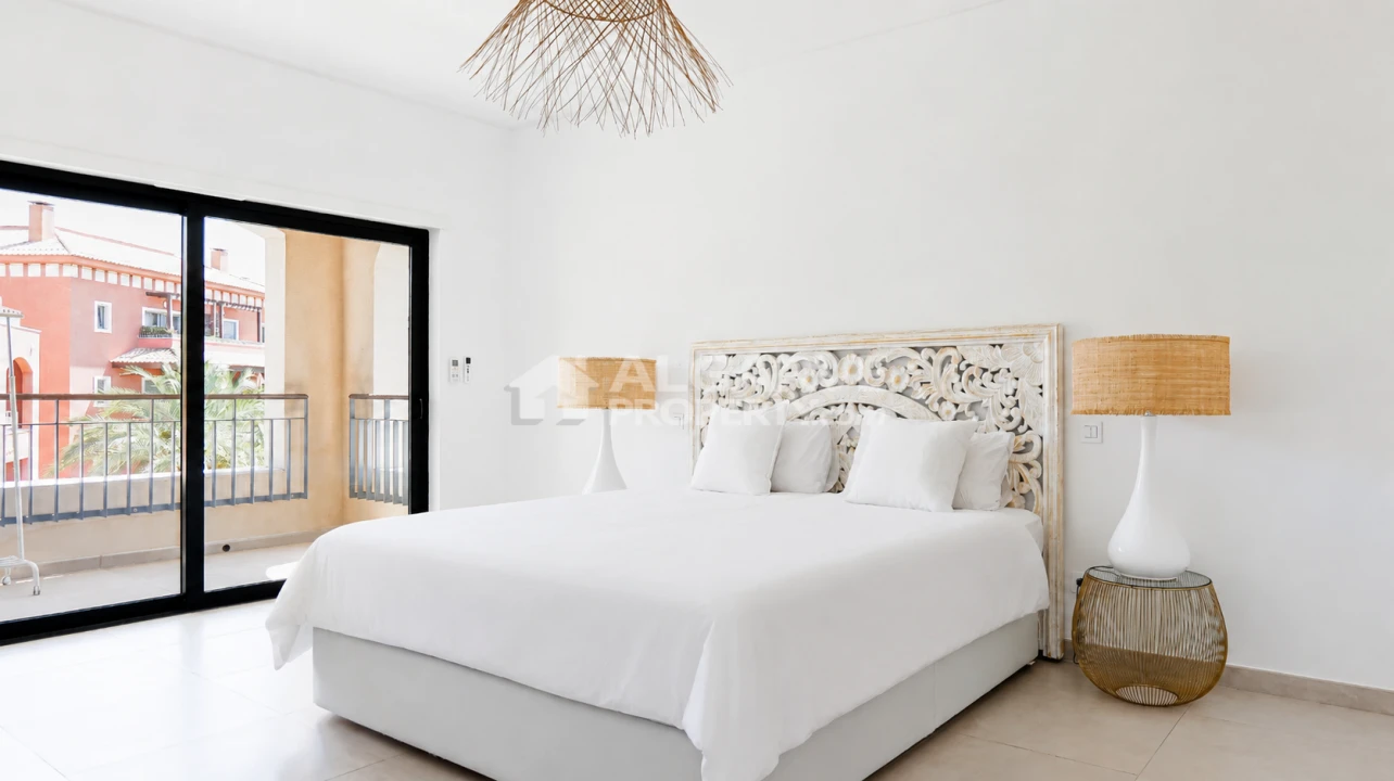 Apartamento T2 para Venda em Quarteira Foto 6