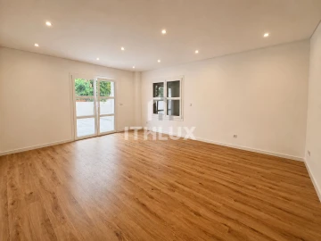 Apartamento T2 para Venda em Venteira