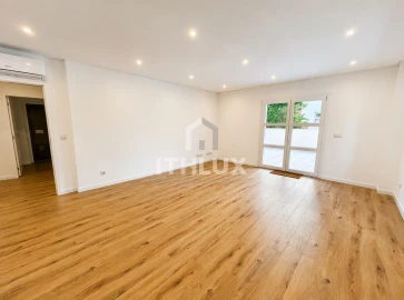 Apartamento T2 para Venda em Venteira