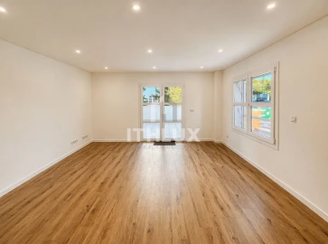 Apartamento T2 para Venda em Venteira