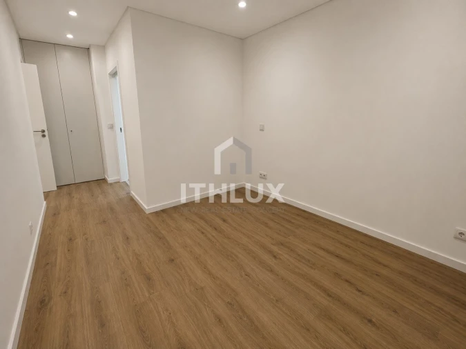 Apartamento T2 para Venda em Venteira Foto 22