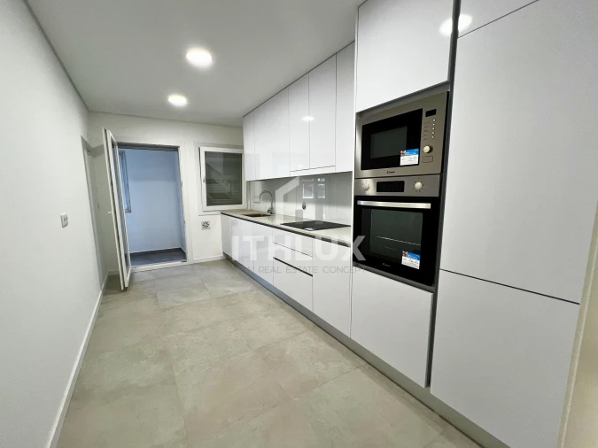 Apartamento T2 para Venda em Venteira Foto 8
