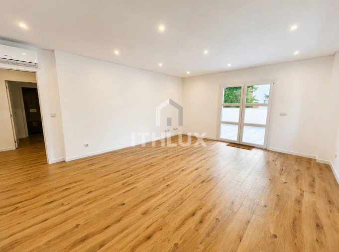 Apartamento T2 para Venda em Venteira Foto 4