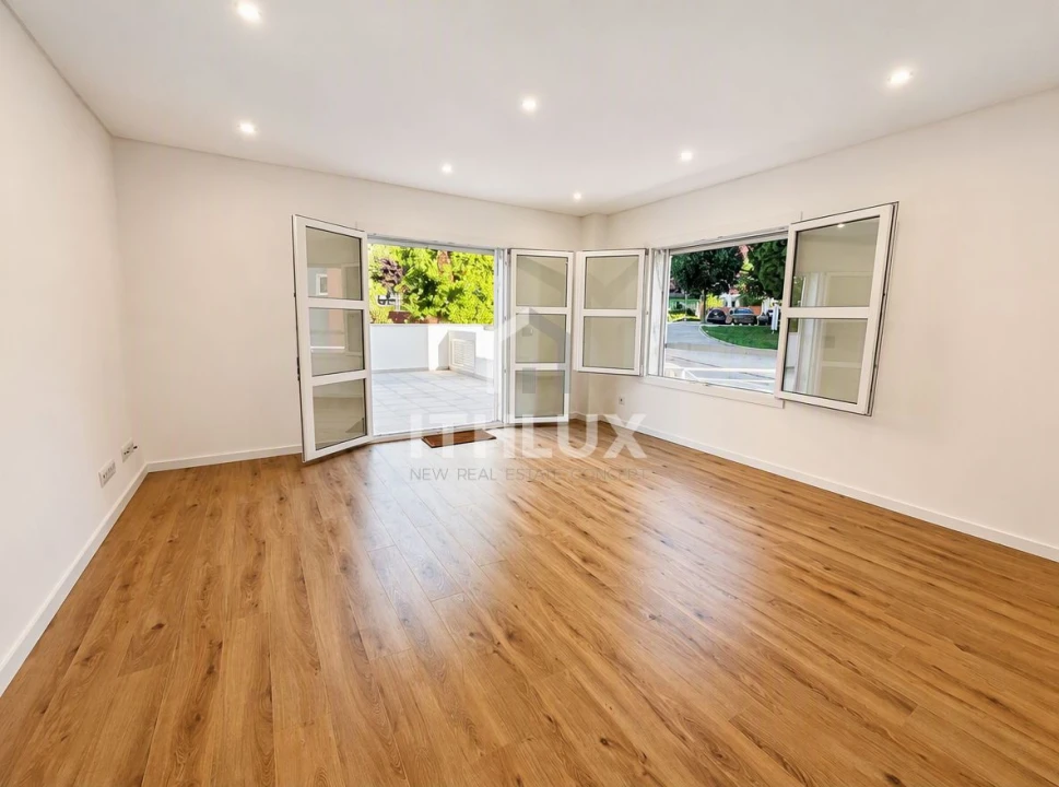 Apartamento T2 para Venda em Venteira Foto 1
