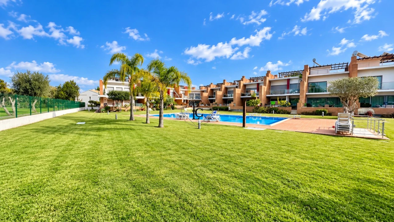 Apartamento T2 para Arrendamento em Quarteira Foto 20