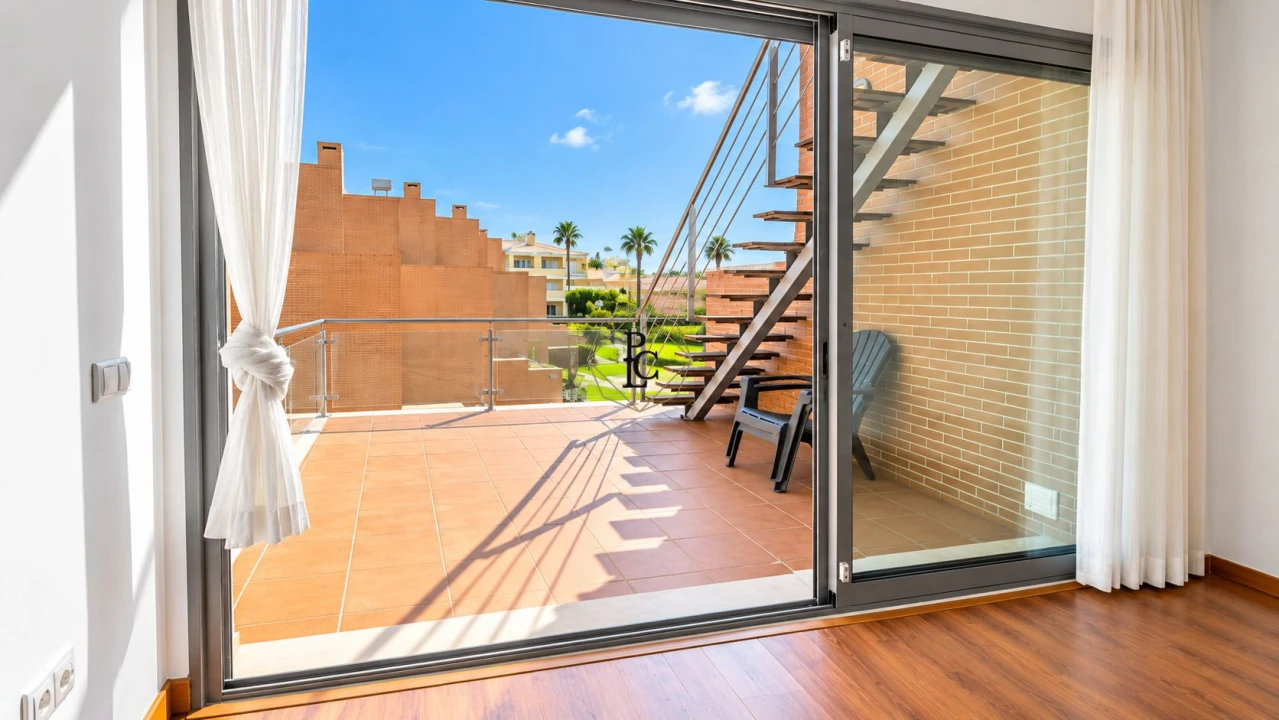 Apartamento T2 para Arrendamento em Quarteira Foto 1
