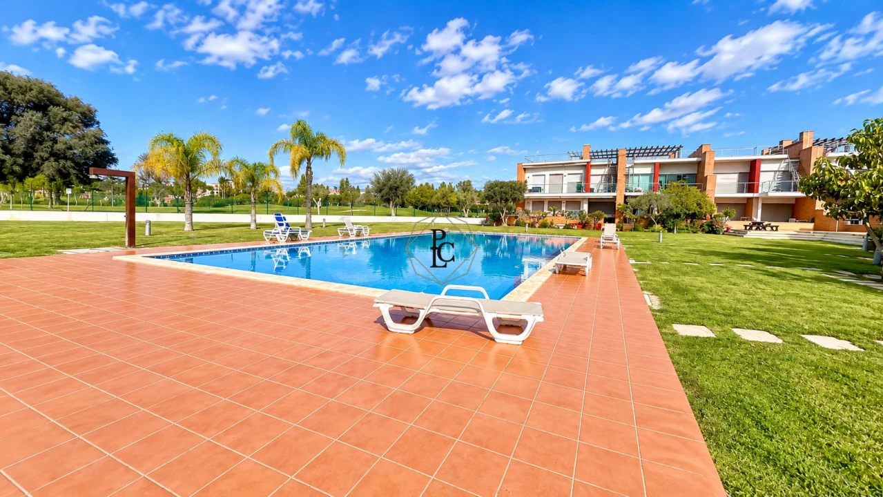 Apartamento T2 para Arrendamento em Quarteira Foto 15