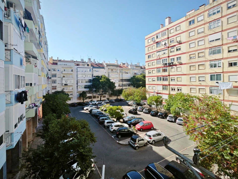Apartamento T3 para Venda em Benfica Foto 23