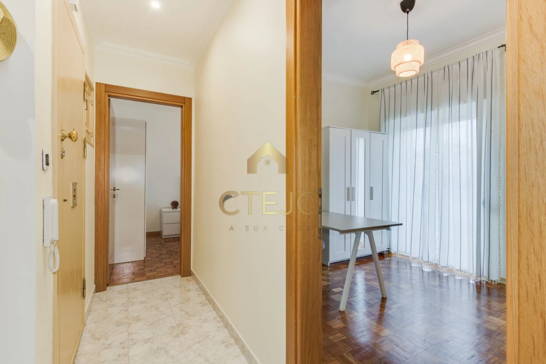 Apartamento T2 para Venda em Póvoa de Santa Iria e Forte da Casa Foto 19