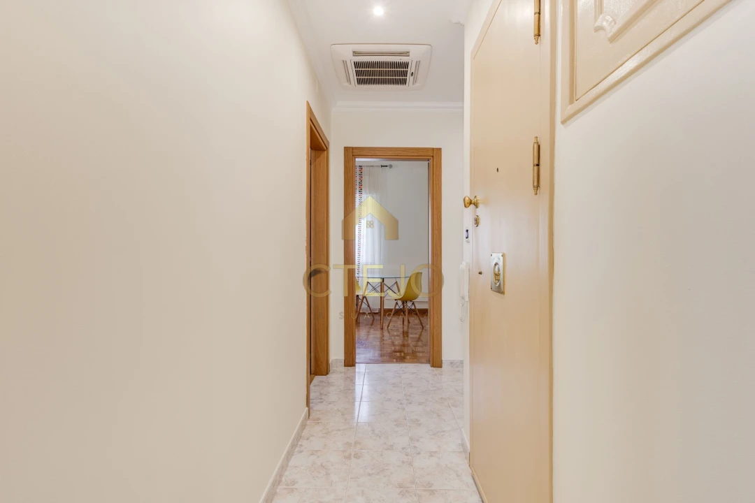 Apartamento T2 para Venda em Póvoa de Santa Iria e Forte da Casa Foto 6