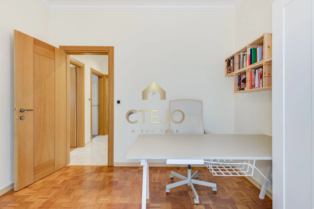 Apartamento T2 para Venda em Póvoa de Santa Iria e Forte da Casa Foto 22