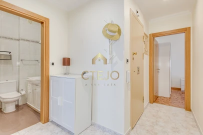 Apartamento T2 para Venda em Póvoa de Santa Iria e Forte da Casa