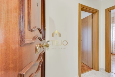 Apartamento T2 para Venda em Póvoa de Santa Iria e Forte da Casa
