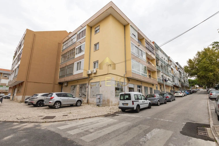 Apartamento T2 para Venda em Póvoa de Santa Iria e Forte da Casa Foto 28