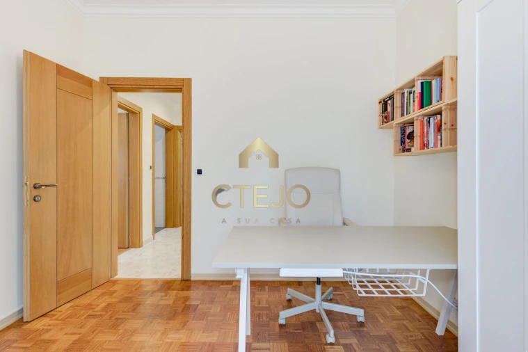 Apartamento T2 para Venda em Póvoa de Santa Iria e Forte da Casa Foto 22