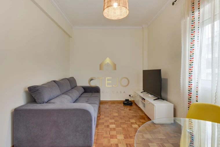 Apartamento T2 para Venda em Póvoa de Santa Iria e Forte da Casa Foto 14