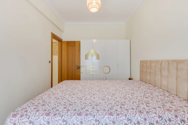 Apartamento T2 para Venda em Póvoa de Santa Iria e Forte da Casa Foto 17