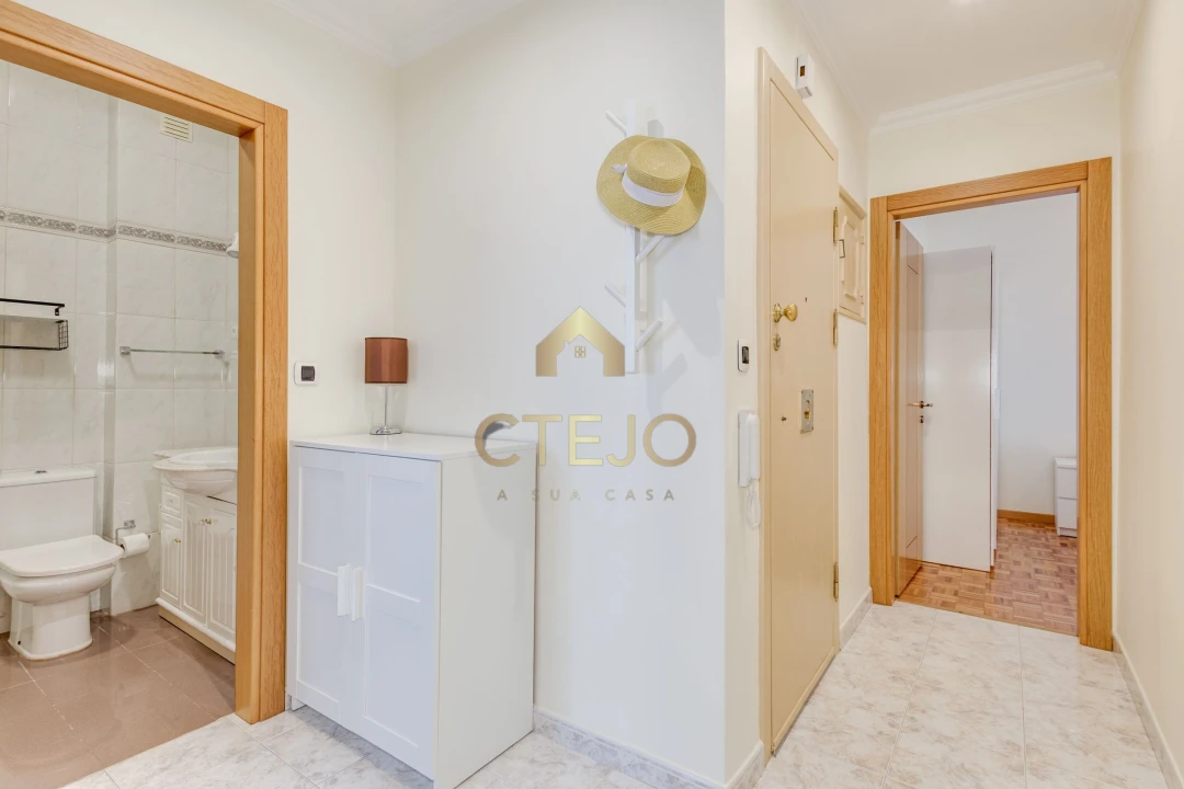 Apartamento T2 para Venda em Póvoa de Santa Iria e Forte da Casa Foto 15