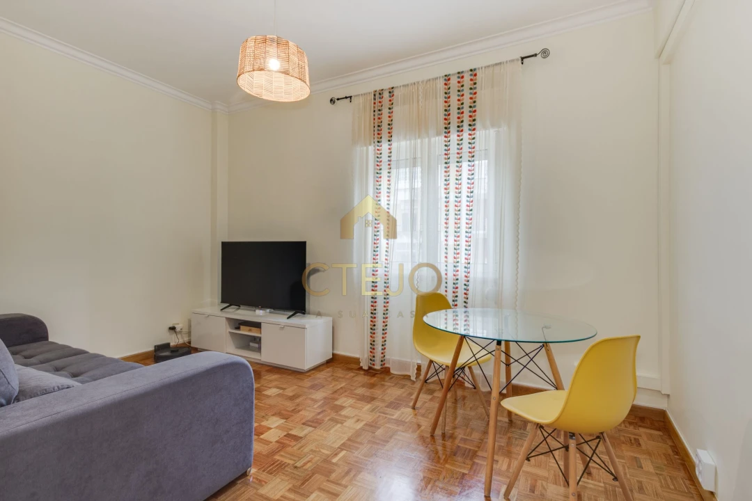Apartamento T2 para Venda em Póvoa de Santa Iria e Forte da Casa Foto 11