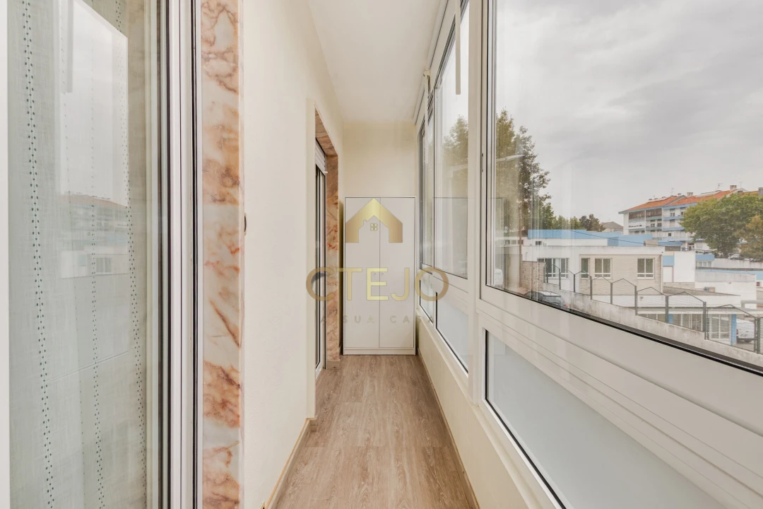 Apartamento T2 para Venda em Póvoa de Santa Iria e Forte da Casa Foto 24