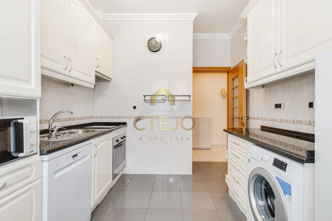 Apartamento T2 para Venda em Póvoa de Santa Iria e Forte da Casa Foto 7