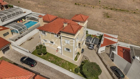 Moradia T5 para Venda em Mafra