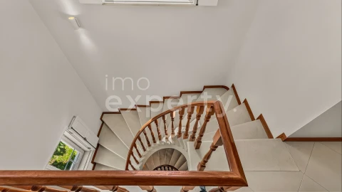 Moradia T5 para Venda em Mafra