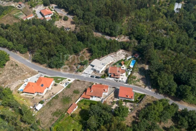 Moradia T3 para Venda em Estorãos