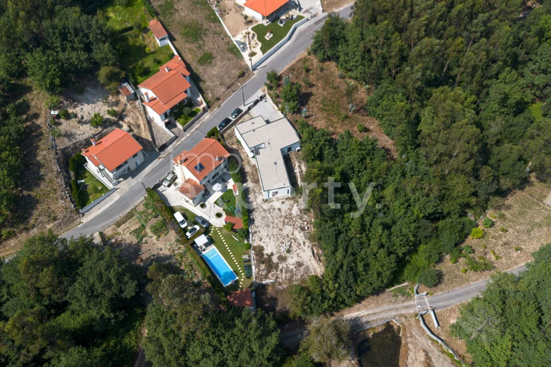 Moradia T3 para Venda em Estorãos Foto 31