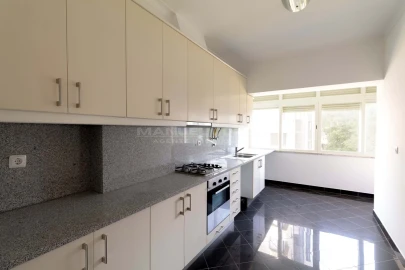 Apartamento T2 para Arrendamento em São Domingos de Benfica