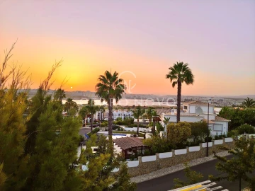 Apartamento T3 para Venda em Ferragudo