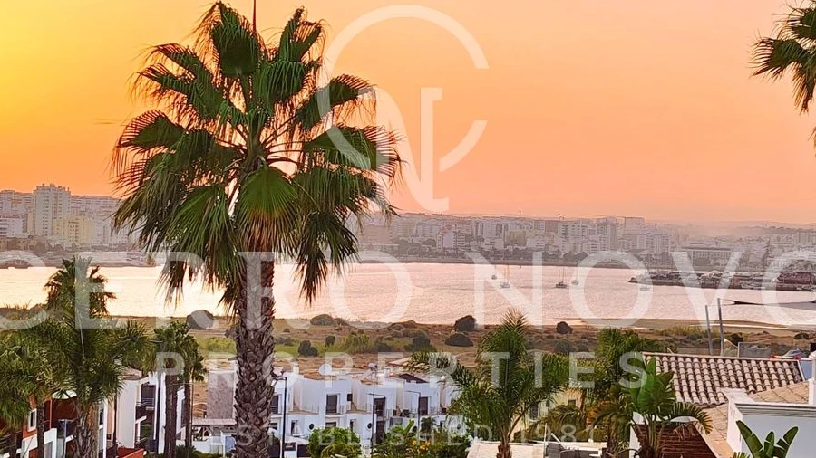 Apartamento T3 para Venda em Ferragudo