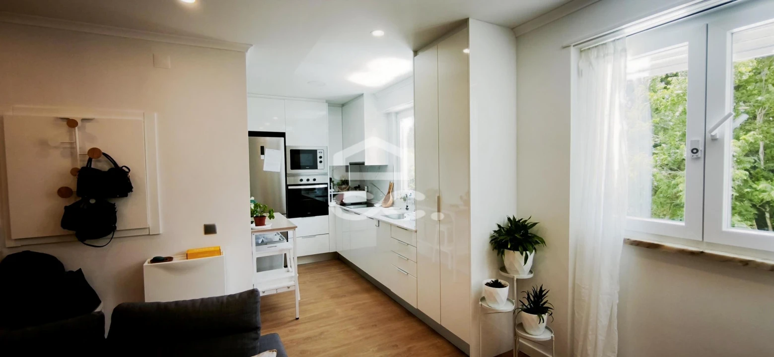 Apartamento T2 para Venda em Agualva e Mira-Sintra Foto 9