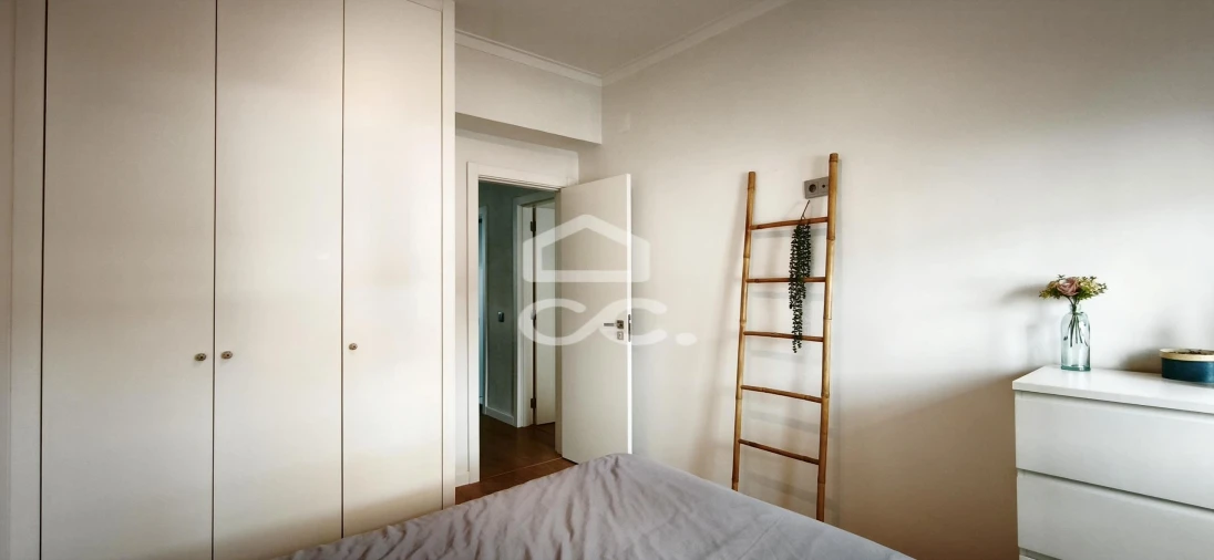 Apartamento T2 para Venda em Agualva e Mira-Sintra Foto 17