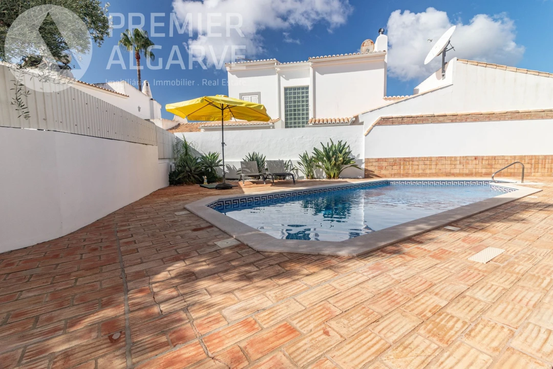 Moradia T4 para Venda em Albufeira e Olhos de Água Foto 5