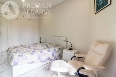 Moradia T4 para Venda em Albufeira e Olhos de Água