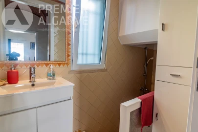 Moradia T4 para Venda em Albufeira e Olhos de Água